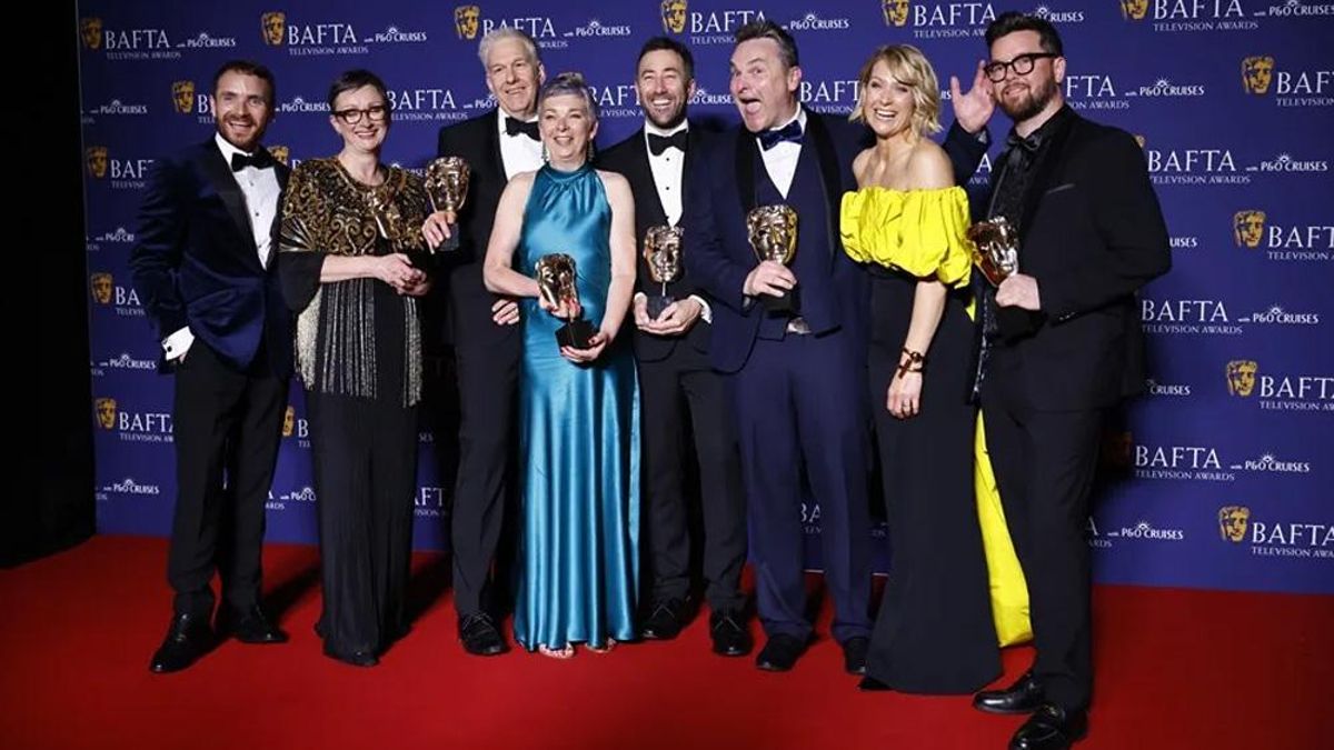 'Mr Bates contra Correos' y 'Blue Lights', las series triunfadoras de los Premios BAFTA 2025 británicos