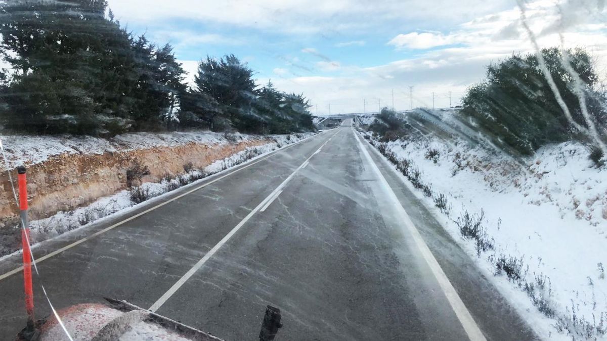 Carretera nevada en una imagen de archivo