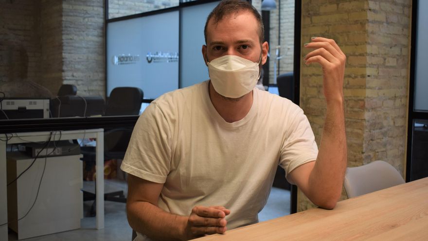 El diseñador valenciano de videojuegos David Fernández Huerta, durante la entrevista.