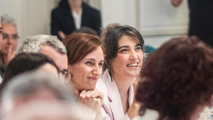 La portavoz de Más Madrid en la Asamblea de Madrid, Manuela Bergerot, y la ministra de Sanidad, Mónica García, durante un desayuno informativo de Nueva Economía Forum, en The Palace Hotel Madrid, a 22 de mayo de 2026, en Madrid (España). César Vallejo Rodríguez / Europa Press