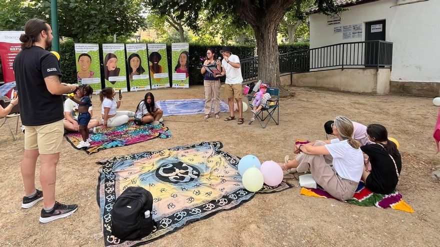 Una de las actividades de cuentacuentos desarrollada por migrantes y refugiados en un encuentro de sensibilización en Toledo
