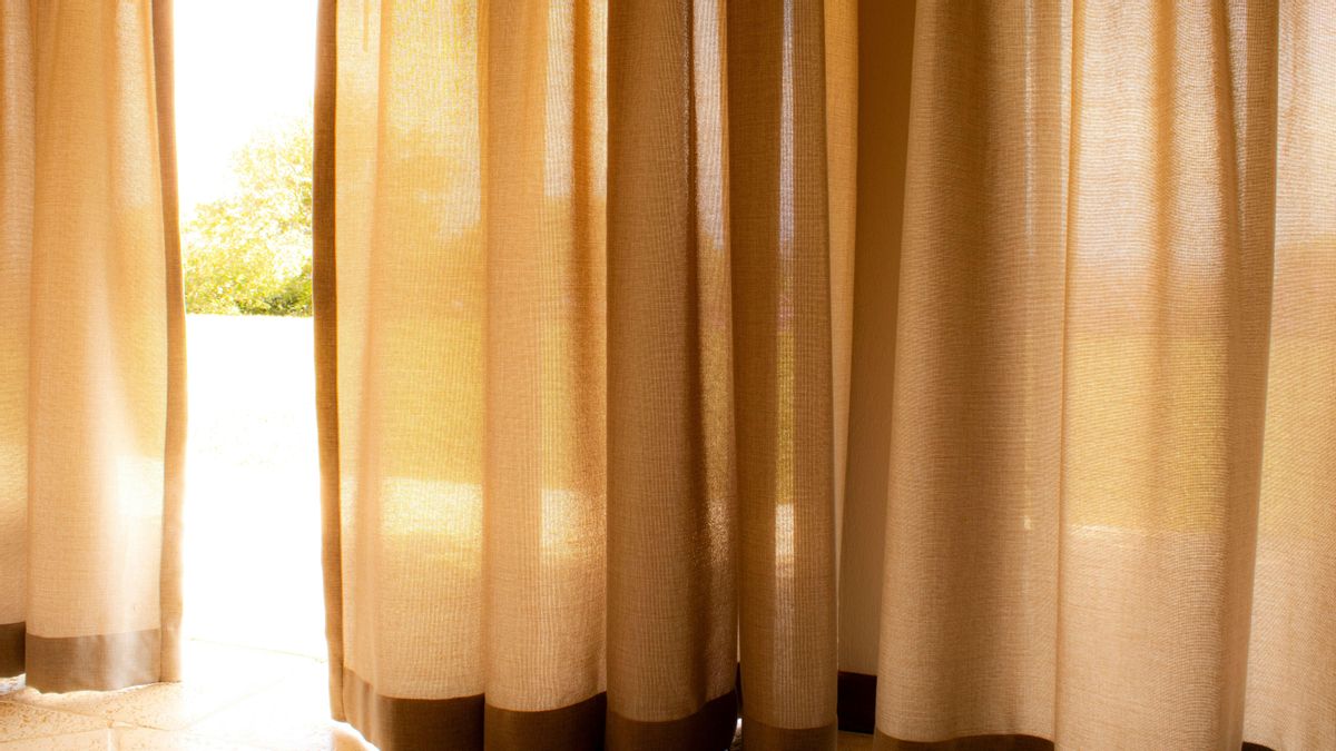 De lino, algodón o sintéticas: qué debemos considerar al elegir la tela para las cortinas