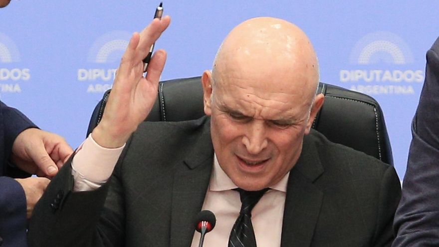 A último momento y por falta de acuerdo, el oficialismo suspendió una reunión clave y peligra el primer presupuesto de Milei