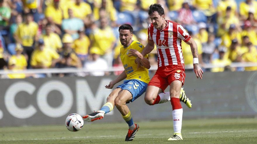 Las Palmas se convierte en la primera víctima del Almería