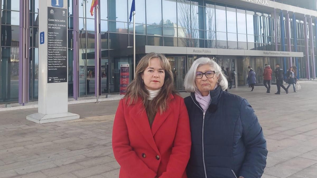 María Goikoetxea junto a Pilar Gimeno