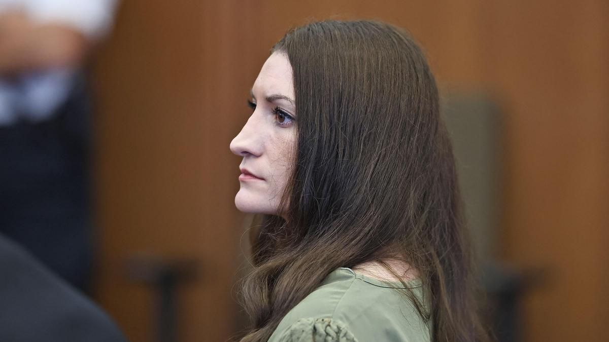 El juez declara nulo el juicio a Lindsay Clancy por la muerte de sus tres hijos tras el bloqueo del jurado