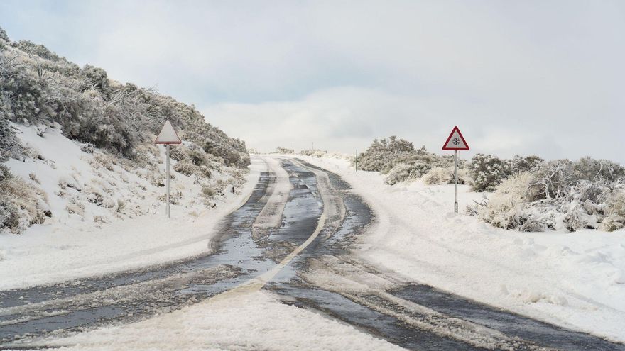 Placas de hielo este jueves en las carreteras en el Teide