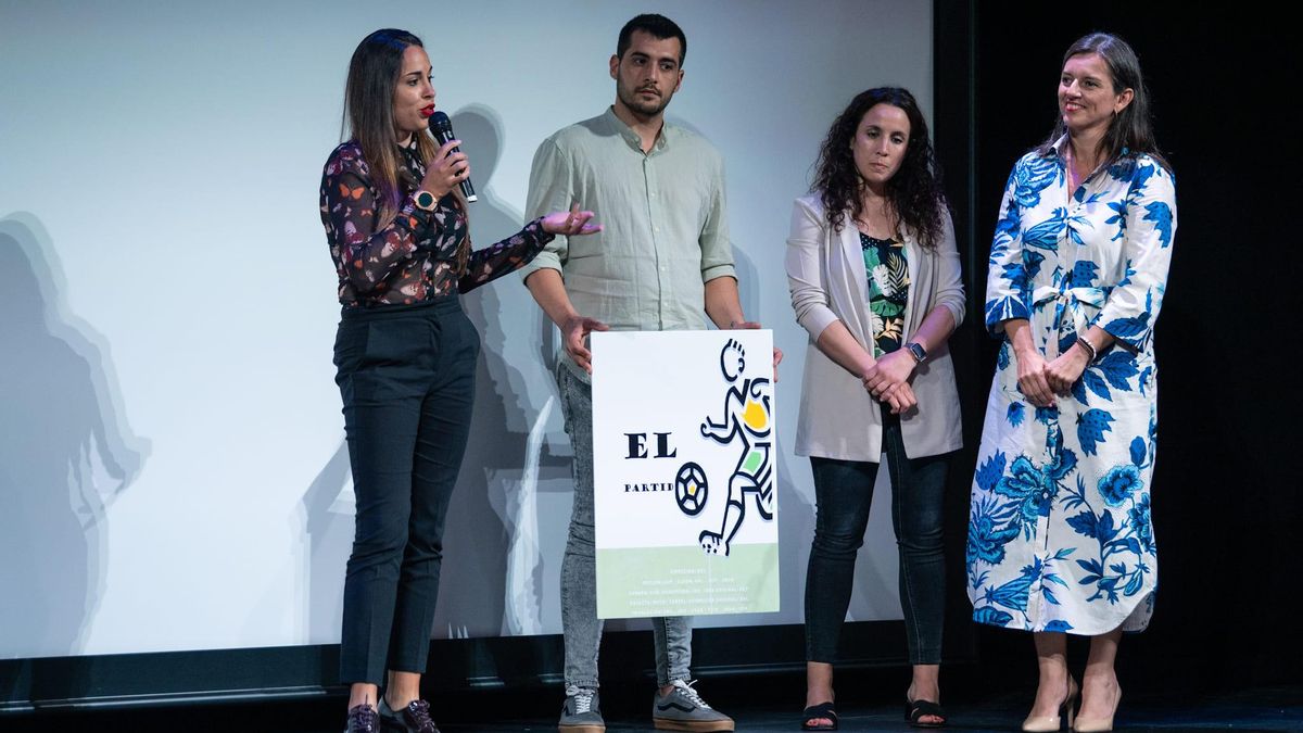 Mención   especial.