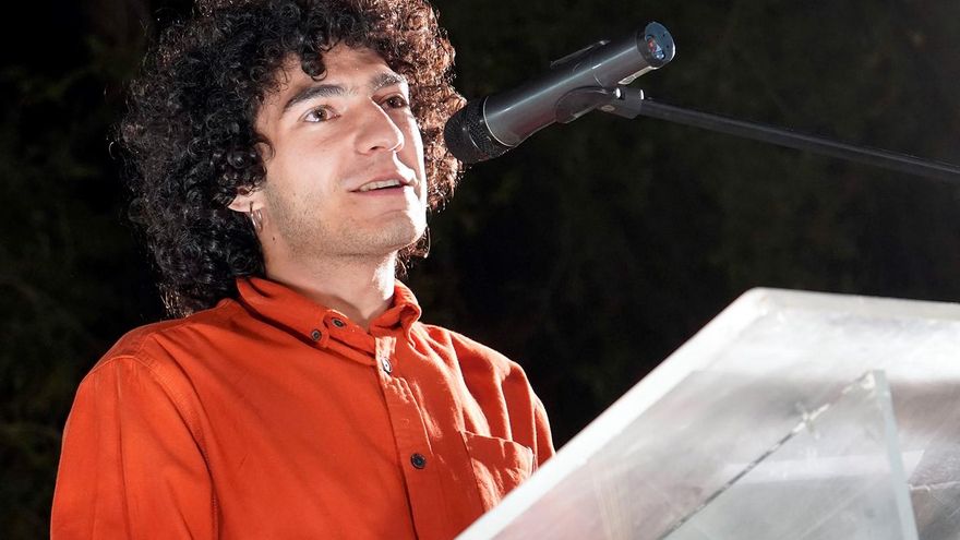 PP, Vox y la Iglesia se indignan con el poeta Mario Obrero por señalar la represión franquista en La Roda