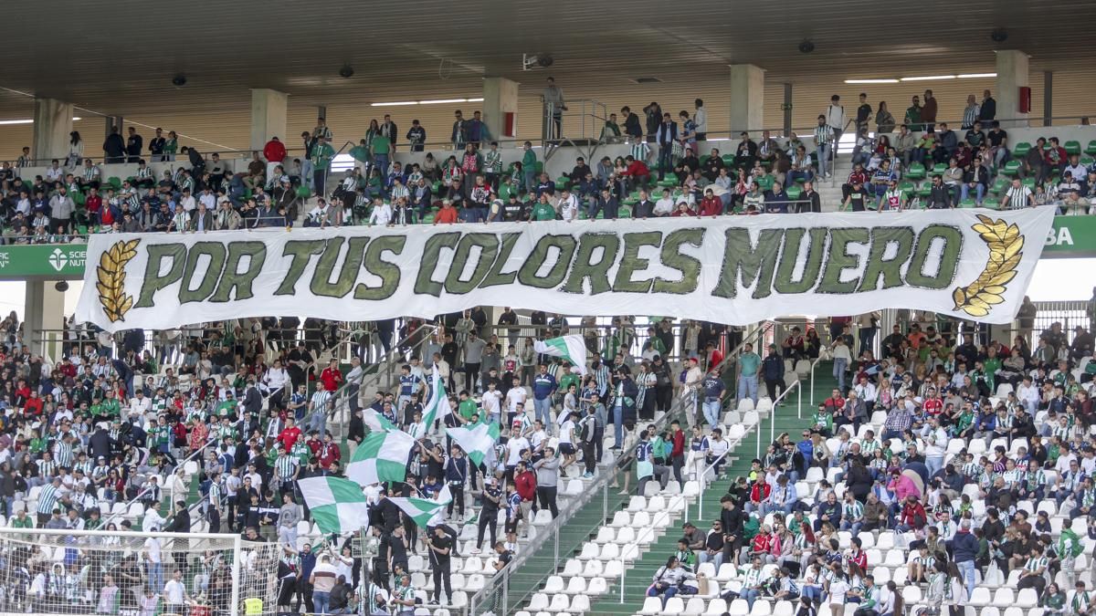 Grada Blanquiverde del Córdoba CF - Real Sociedad B
