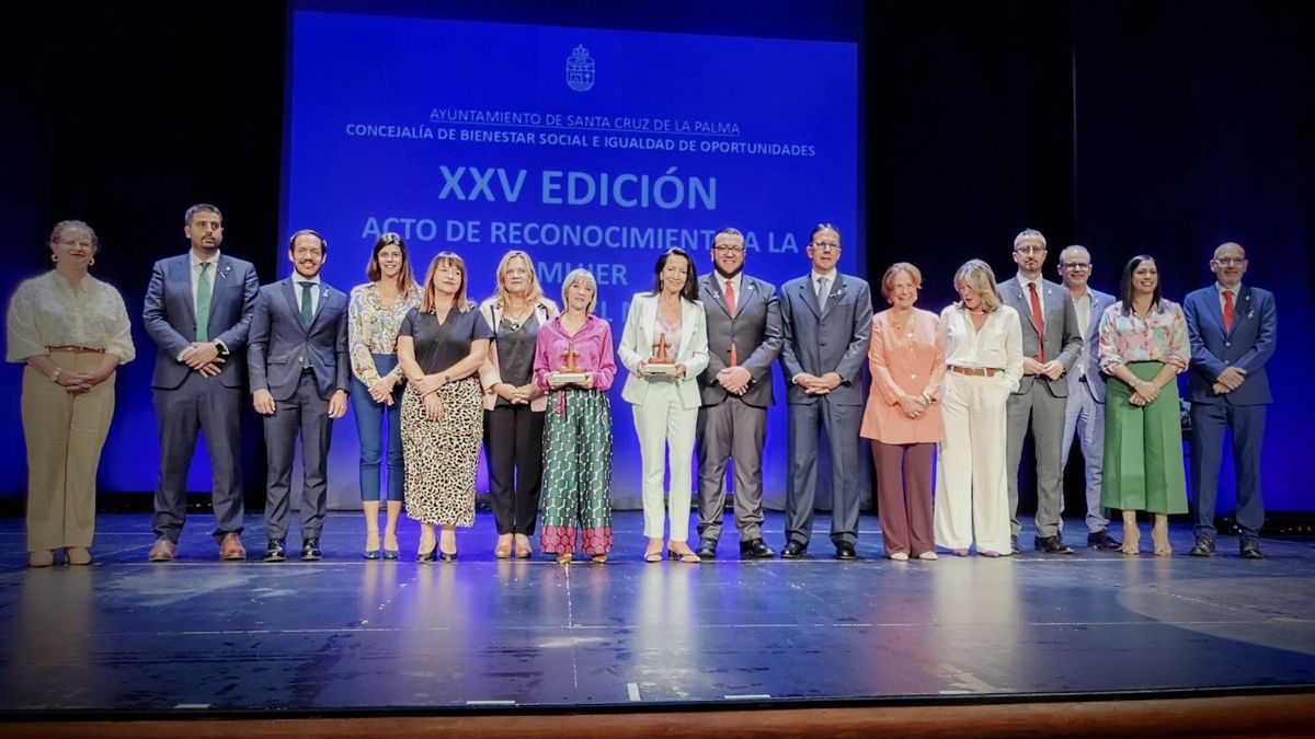 Acto del homenaje institucional.