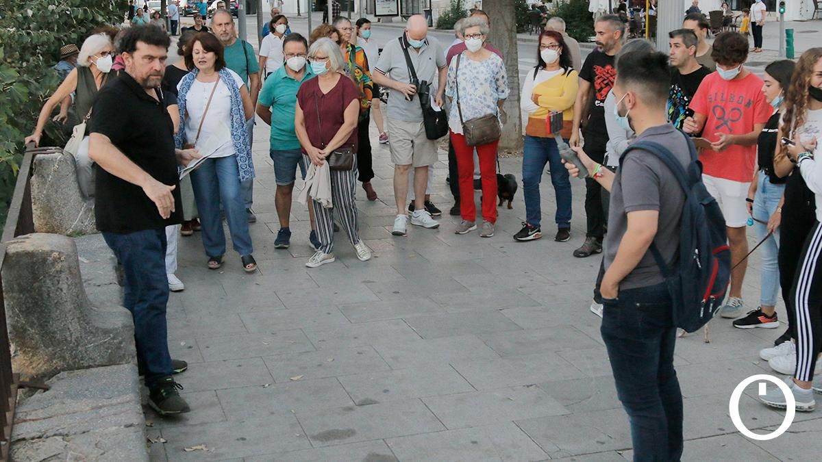 'Paseo crítico' de la plataforma 'Por un Río Vivo' por el Guadalquivir