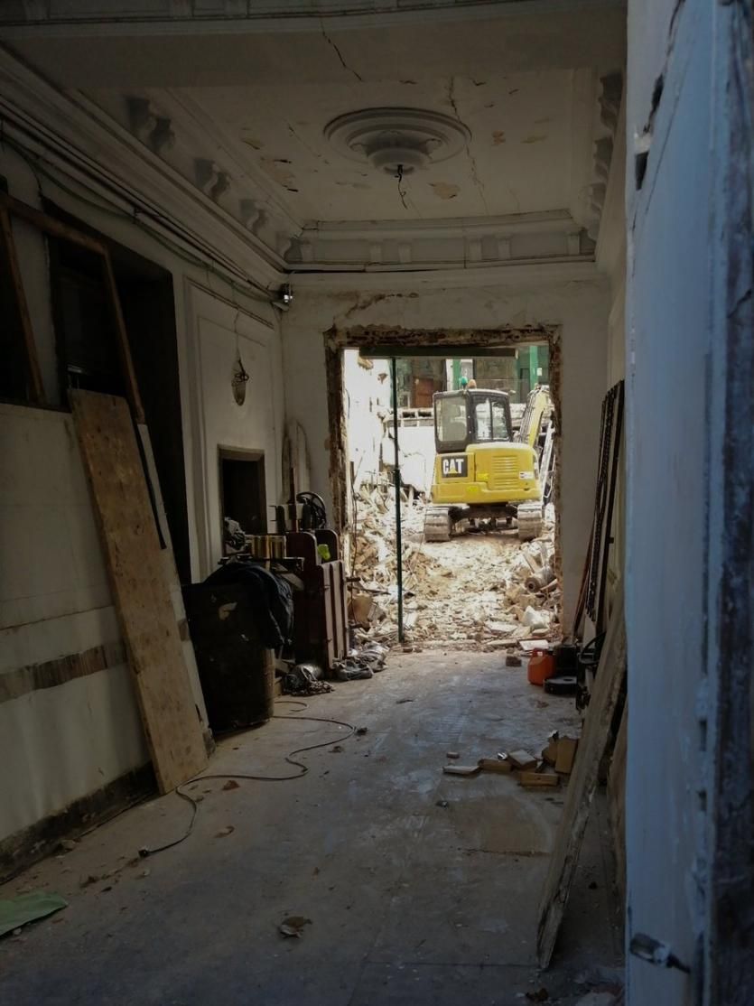 Derribo en parte de las instalaciones de la Fundición Richard Gans.