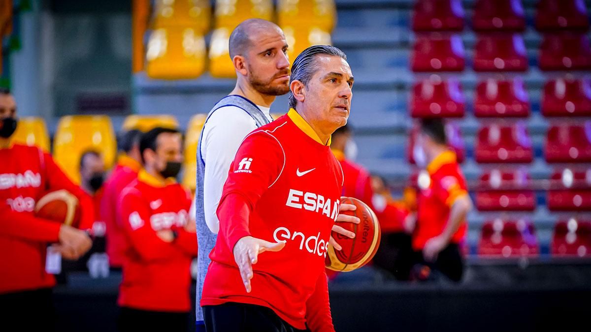 Entrenamiento de la selección española de baloncesto abierto a escolares cordobeses
