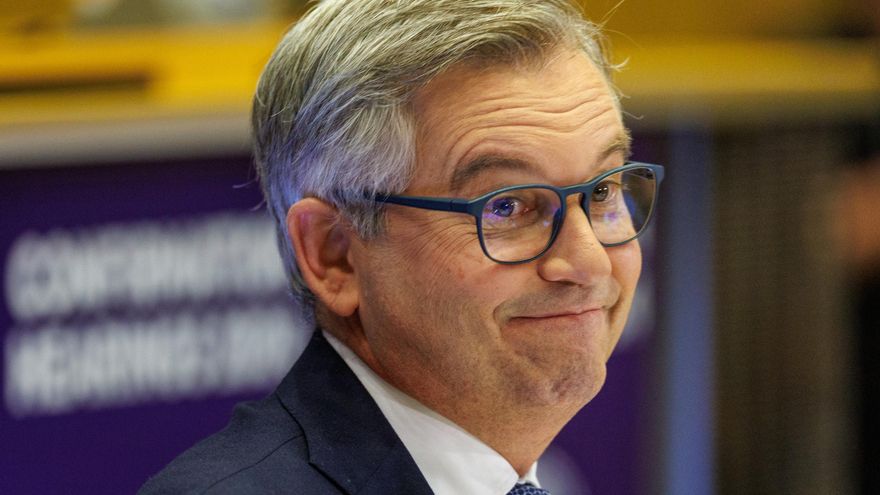 El candidato a comisario de Migración circunscribe los centros de deportación a personas con el asilo rechazado