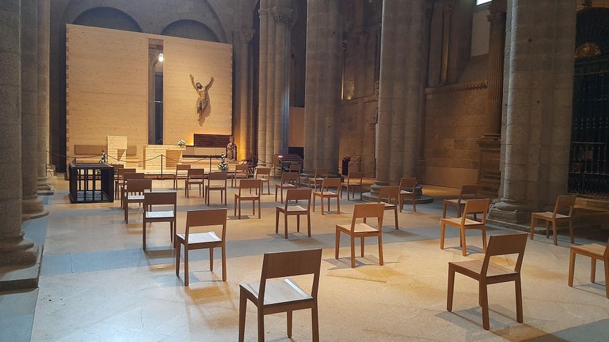 Altar provisional en la Catedral de Santiago de Compostela