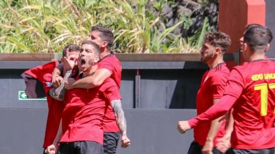 El Mensajero asalta el liderato del subgrupo de Tenerife de la Tercera División