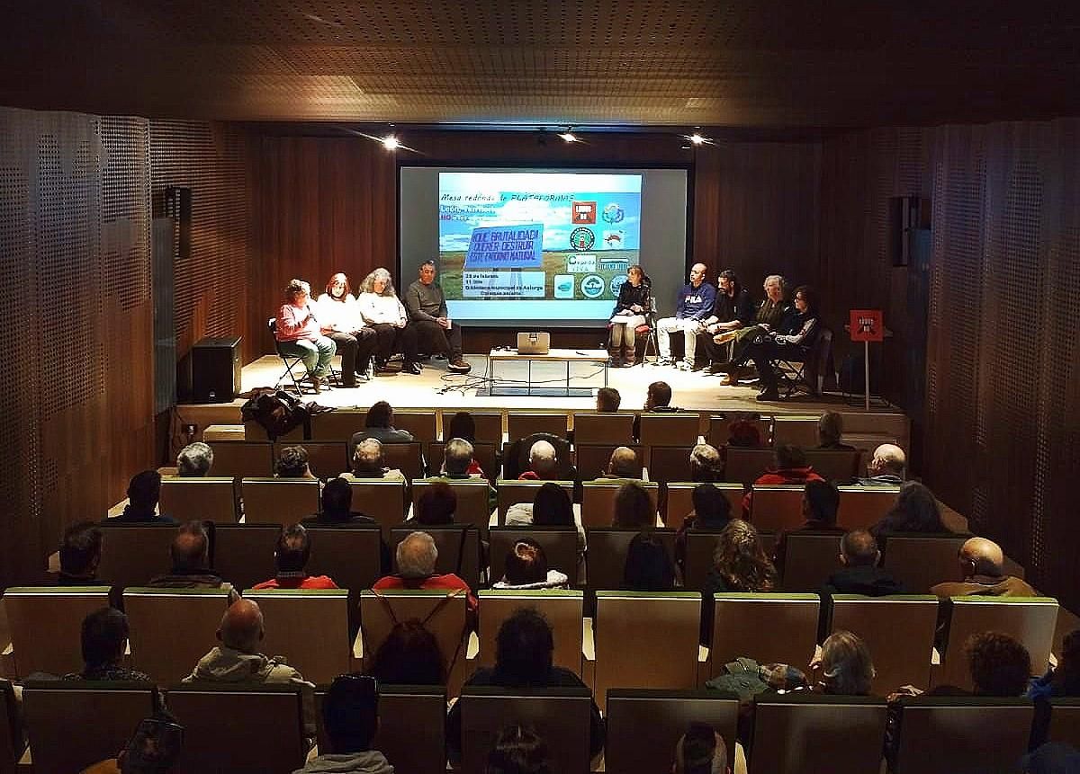 El Auditorio de la Biblioteca Municipal de Astorga durante la jornada.