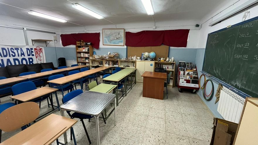Reabrir un colegio rural para evitar la lenta agonía de un municipio de Granada: "Sólo necesitamos un maestro"