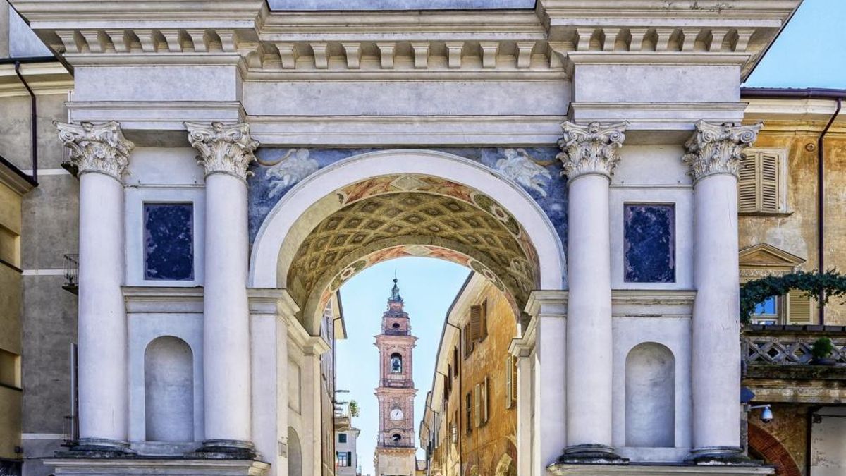 Este pequeño pueblo, que destacó en la Edad Media y en el Barroco, alberga gran parte de la historia ferroviaria italiana