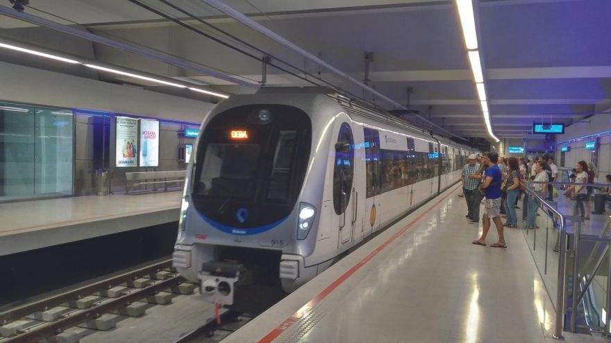 Euskotren: 40 años y 1.200 millones de viajes por las vías vascas