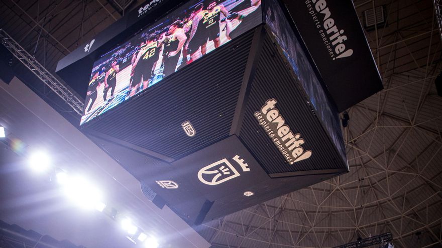 La Laguna Tenerife visita a Unicaja para desbancarle del liderato