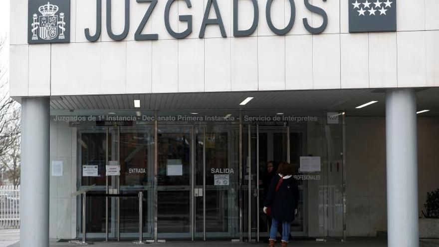 Uno de lo mandos de la Guardia Civil investigado en el caso Cuarteles pide declarar ante la jueza