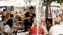 Los sindicatos denuncian que el 97% de los contratos de hostelería creados en lo que va de 2017 son precarios