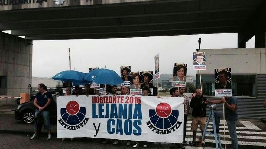 Una protesta contra el Plan Horizonte 2016 puesto en marcha por el equipo de Seguridad.