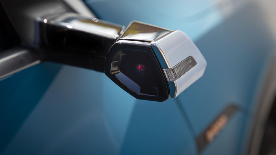 El Audi e-tron ha sido pionero en la utilización de retrovisores virtuales.