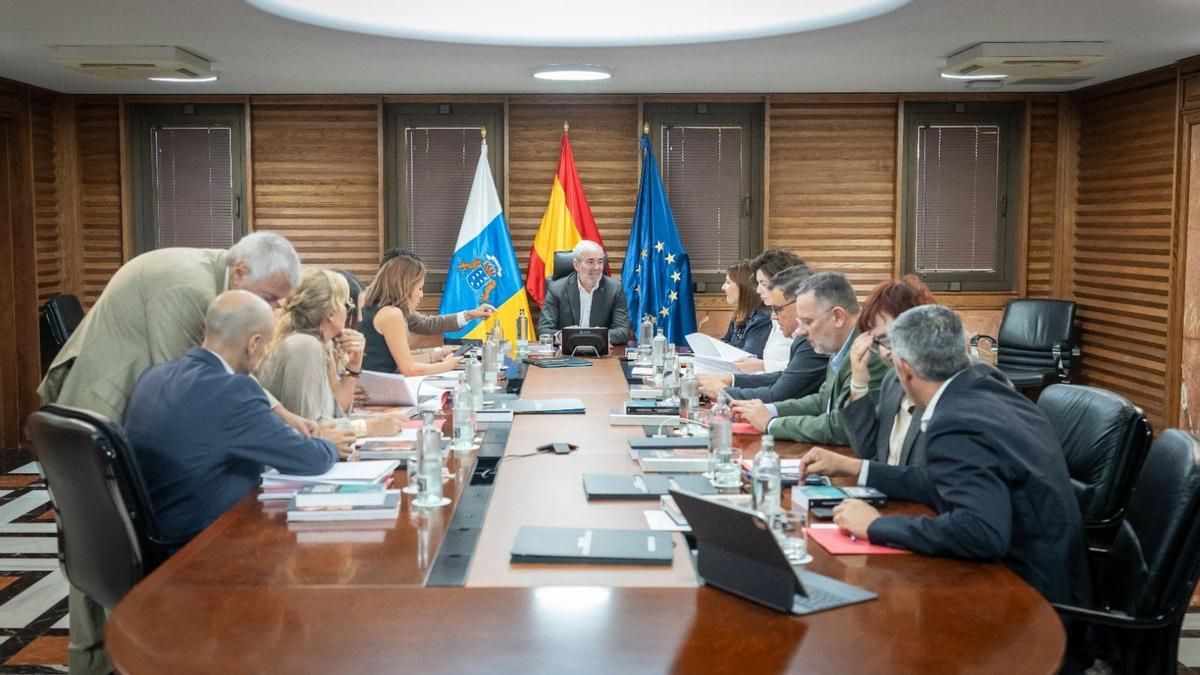 El Gobierno  de Canarias aprueba el reglamento del nuevo Fondo de Desarrollo  y mantiene el 80% de financiación para La Palma