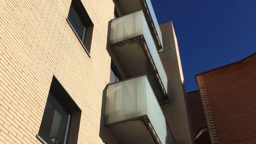 Los balcones tienen humedades