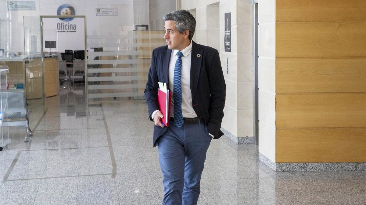 Zuloaga apela a la responsabilidad personal en las salidas para no tener que dar "pasos atrás"