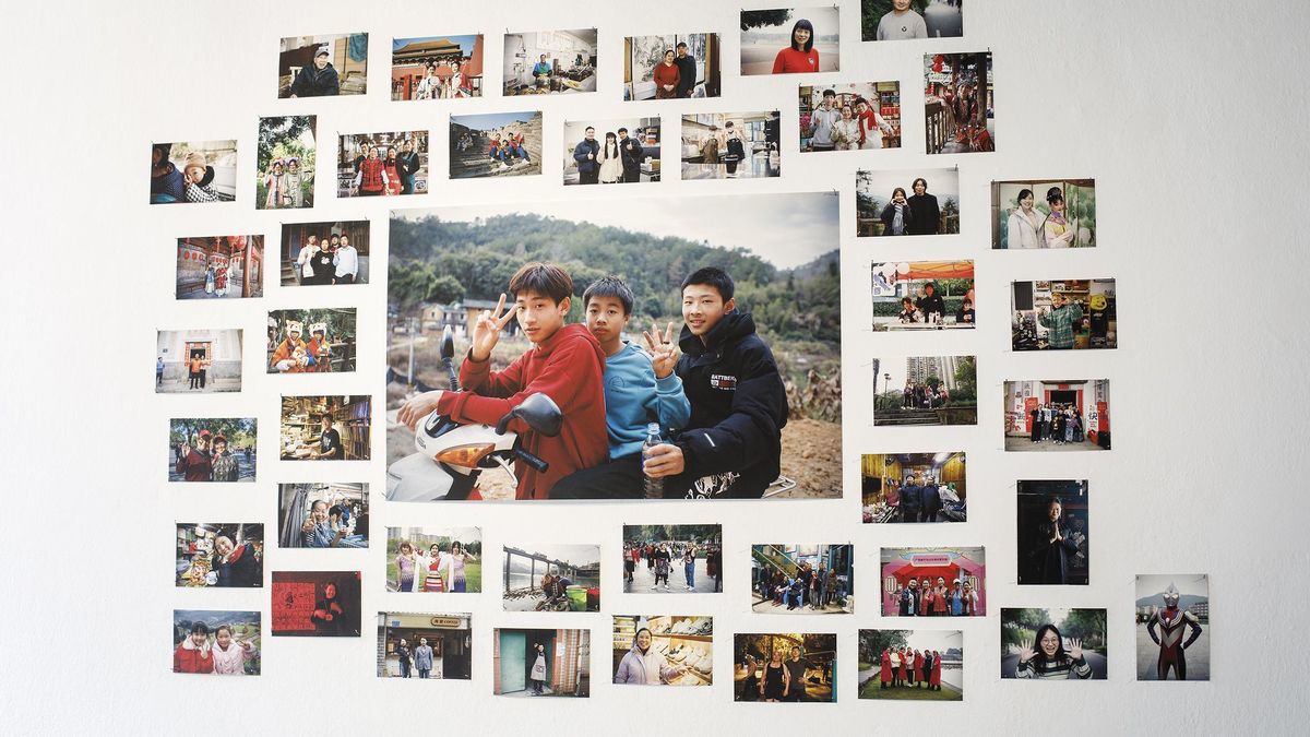 Mosaico de retratos cotidianos de la gente de China