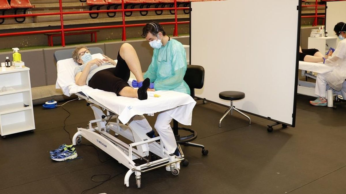 El Hospital Sierrallana retoma en el pabellón Vicente Trueba las consultas de rehabilitación, fisioterapia y logopedia
