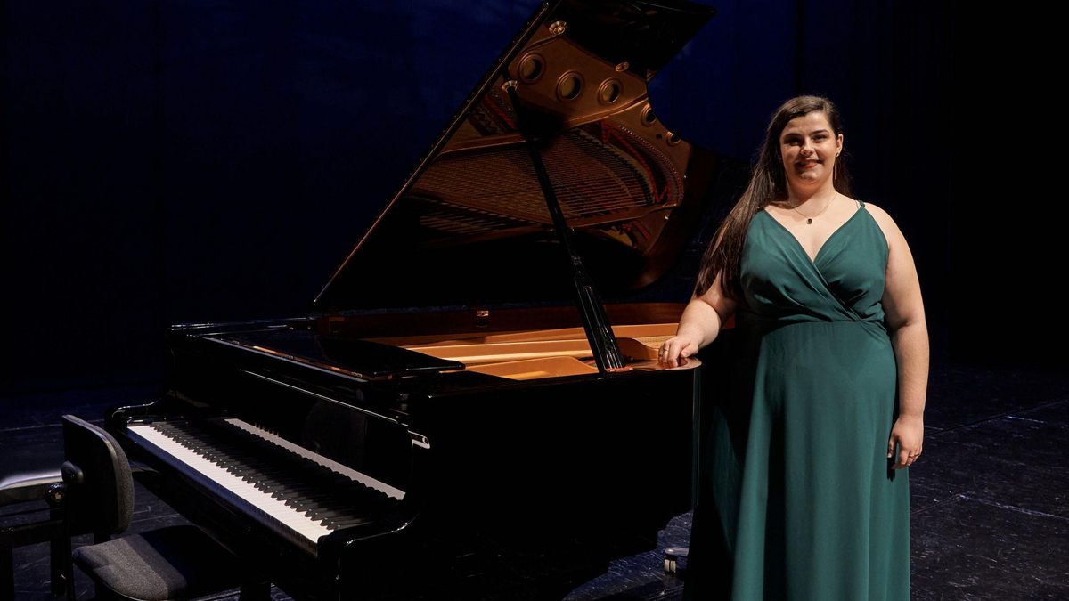 Carmen Larios