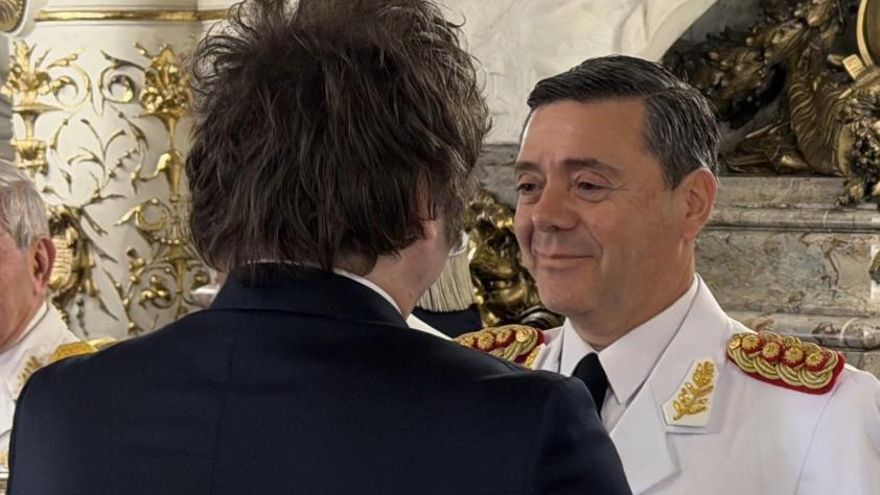 Presti asume en Defensa: politización militar y show con F-16 que no tapa fallas estructurales