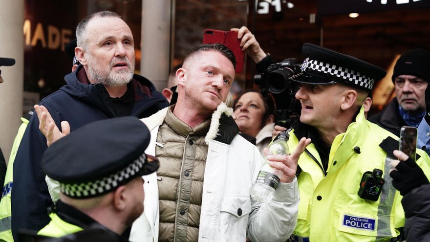 El líder ultraderechista Tommy Robinson, durante su detención en 2023.