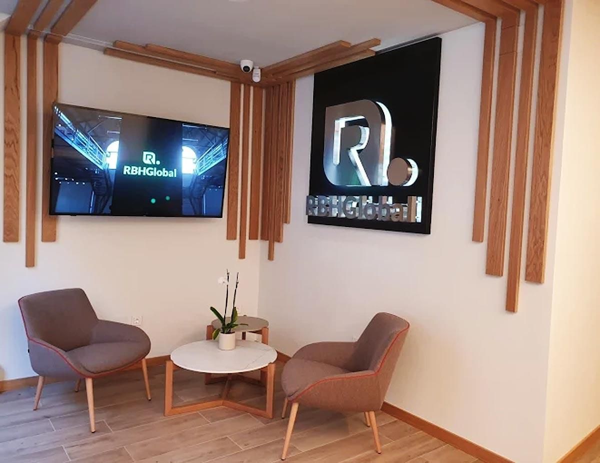 Oficinas centrales de RBH Global, con un cuidado diseño moderno y humano.