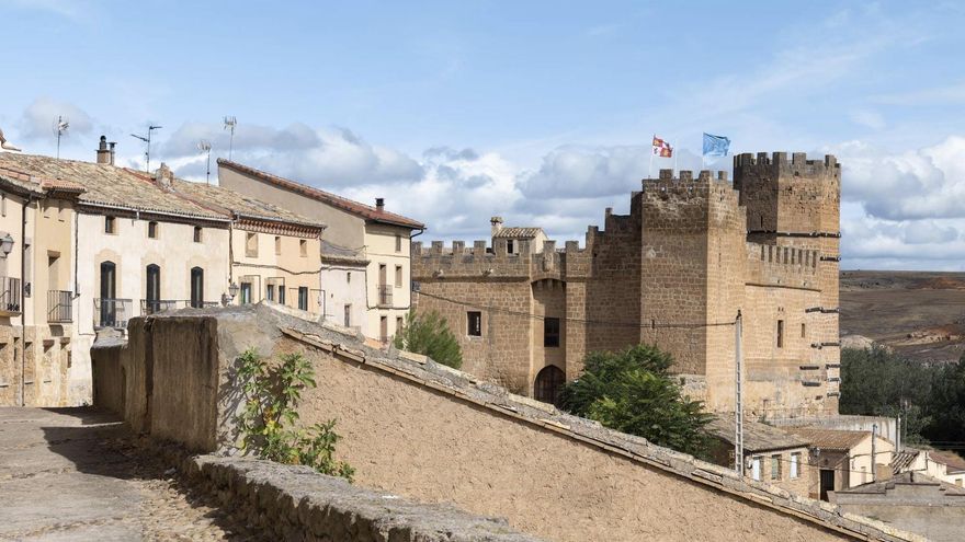 El pueblo medieval de Soria de apenas 200 habitantes, rodeado por una antigua muralla y con un castillo del siglo XV