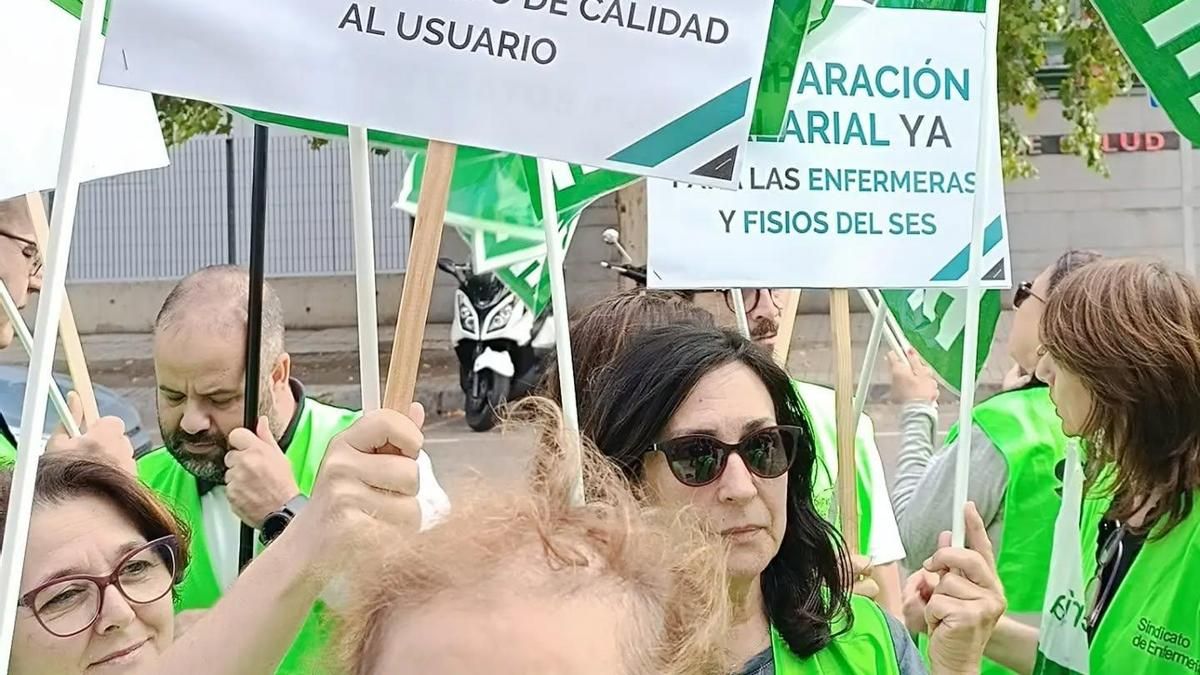 SATSE cifra en 2.000 los sanitarios que faltan en Extremadura y exige al SES frenar la fuga a otras comunidades