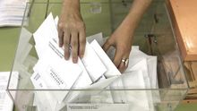 En la web electoral, las cifras de votos totales por provincias y comunidades autónomas no recogen miles de votos recibidos por los partidos.