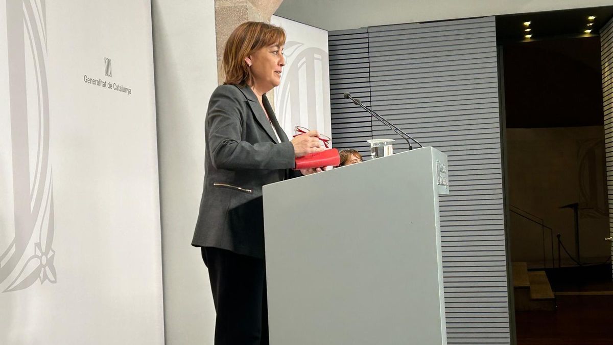 La portavoz del Govern, Sílvia Paneque, en una rueda de prensa en el Palau de la Generalitat