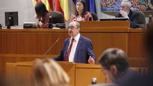 Lambán en la comparecencia a petición propia en el pleno de las Cortes de Aragón.