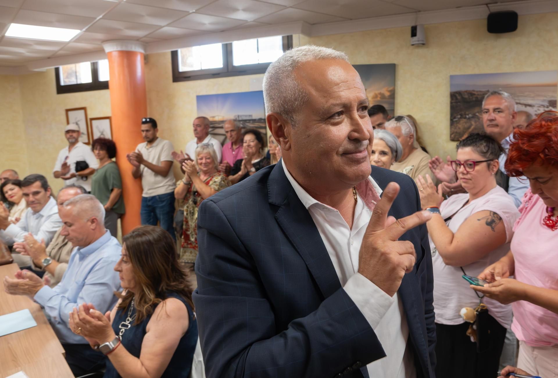 El concejal de Asambleas Municipales de Fuerteventura (AMF) Juan Cabrera se ha convertido en el nuevo alcalde de Antigua.