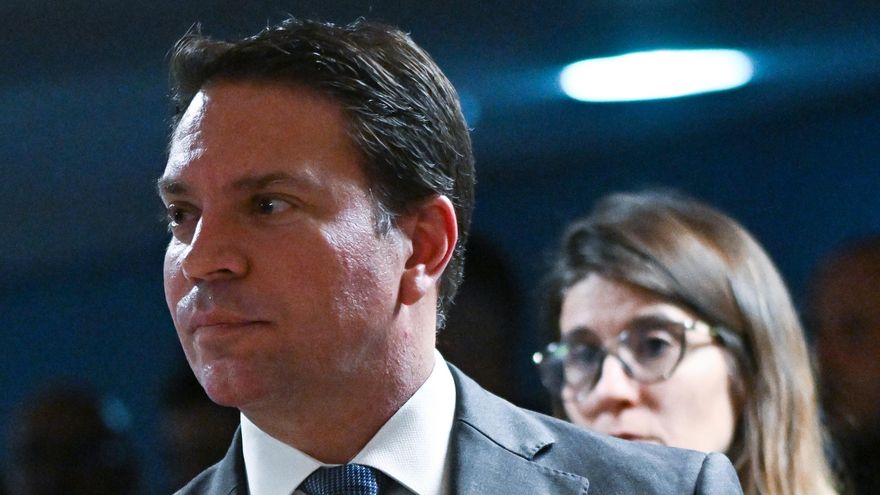 El Supremo ordena el arresto de diputado condenado junto a Bolsonaro tras fugarse a Miami