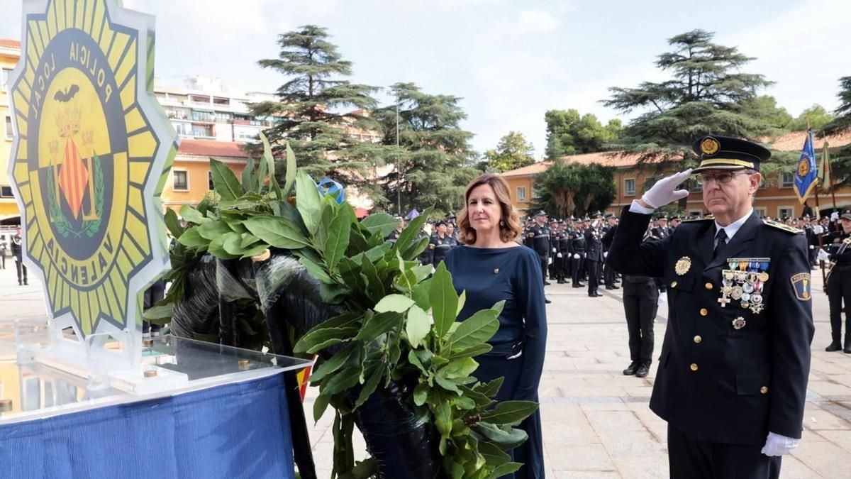 La alcaldesa de València, María José Catalá y el jefe de la Policía Local, José Vicente Herrera, en una imagen de archivo.