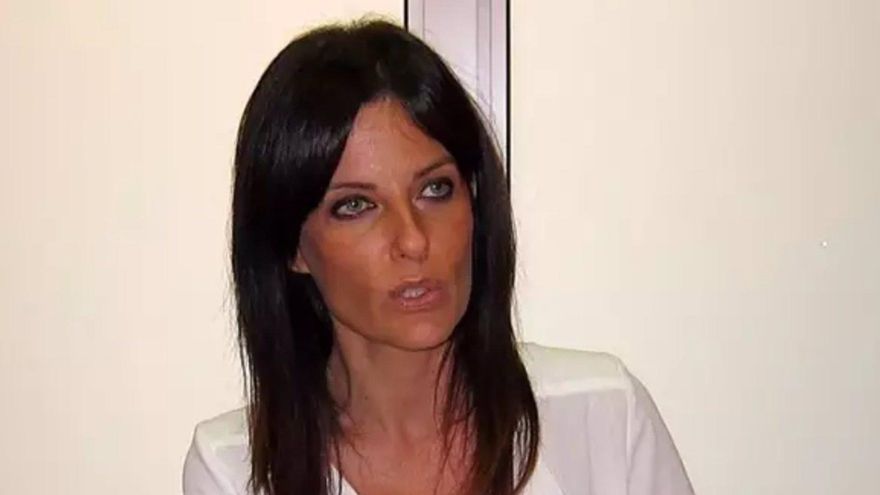 La Fiscalía pide 4 años y medio de cárcel a Cristina Seguí por revelar datos de una menor acogida por un matrimonio gay