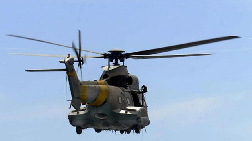 Caen al mar y desaparecen cuatro ocupantes del cayuco localizado a 328 kilómetros al sur de Gran Canaria