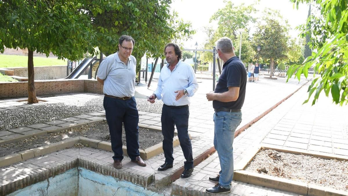 Emacsa inicia obras de mejora y renaturalización en fuentes del Jardín de los Poetas.